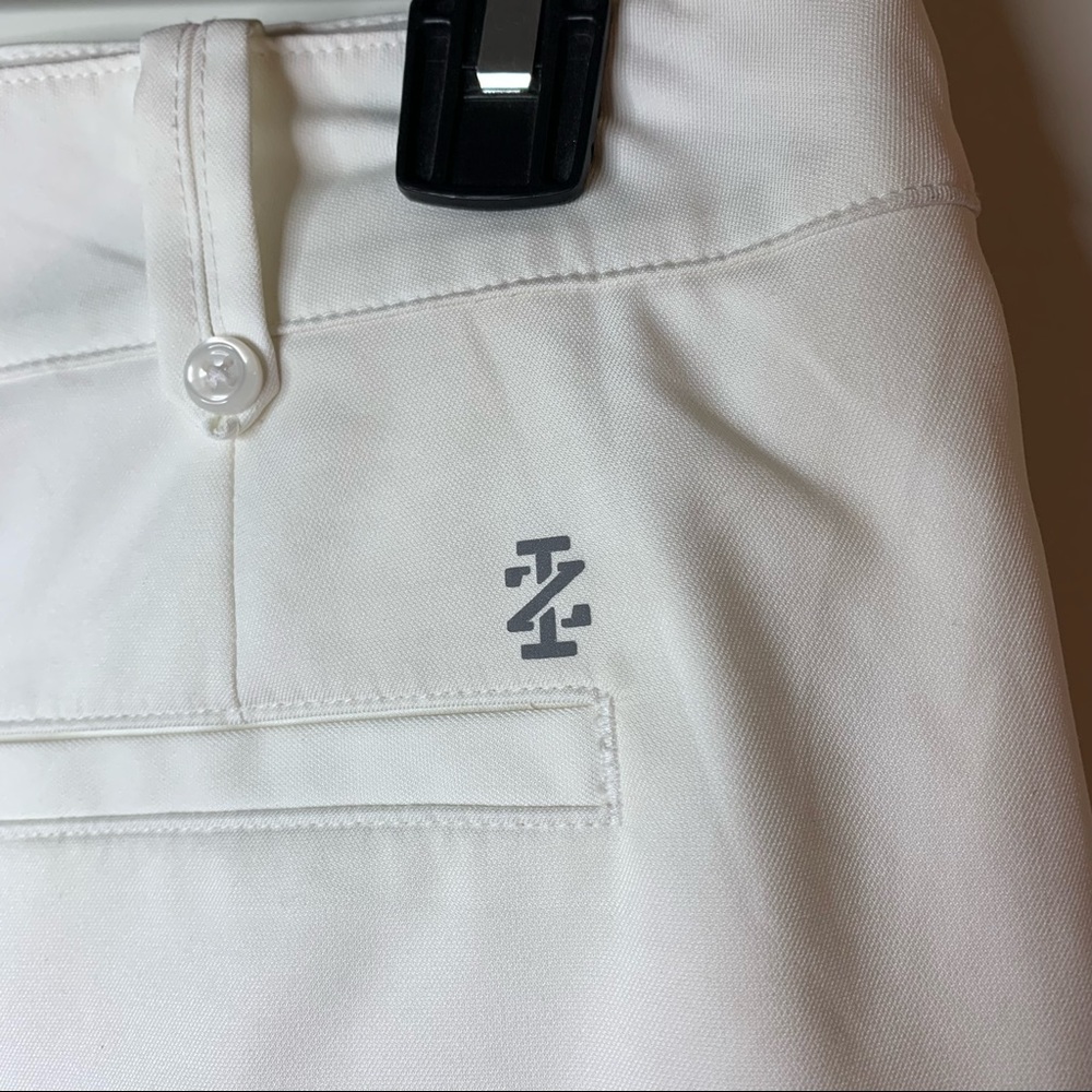 Women’s Izod Golf Skort - Picture 7 of 12